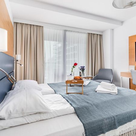 Seaside Park Private Apartment By Noclegi Renters Kolobrzeg Ngoại thất bức ảnh